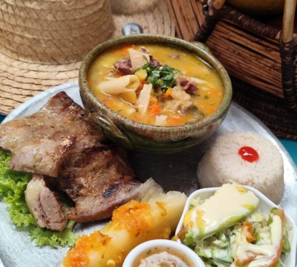 Restaurante LA COSECHA TÍPICA