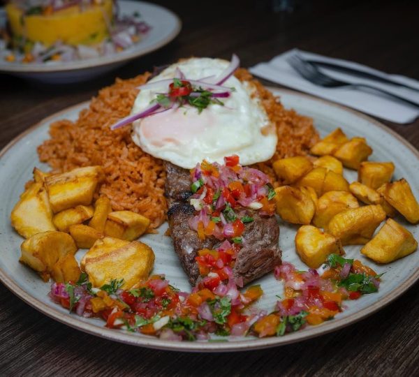 Juan Sebiche. Restaurante. Comida Peruana